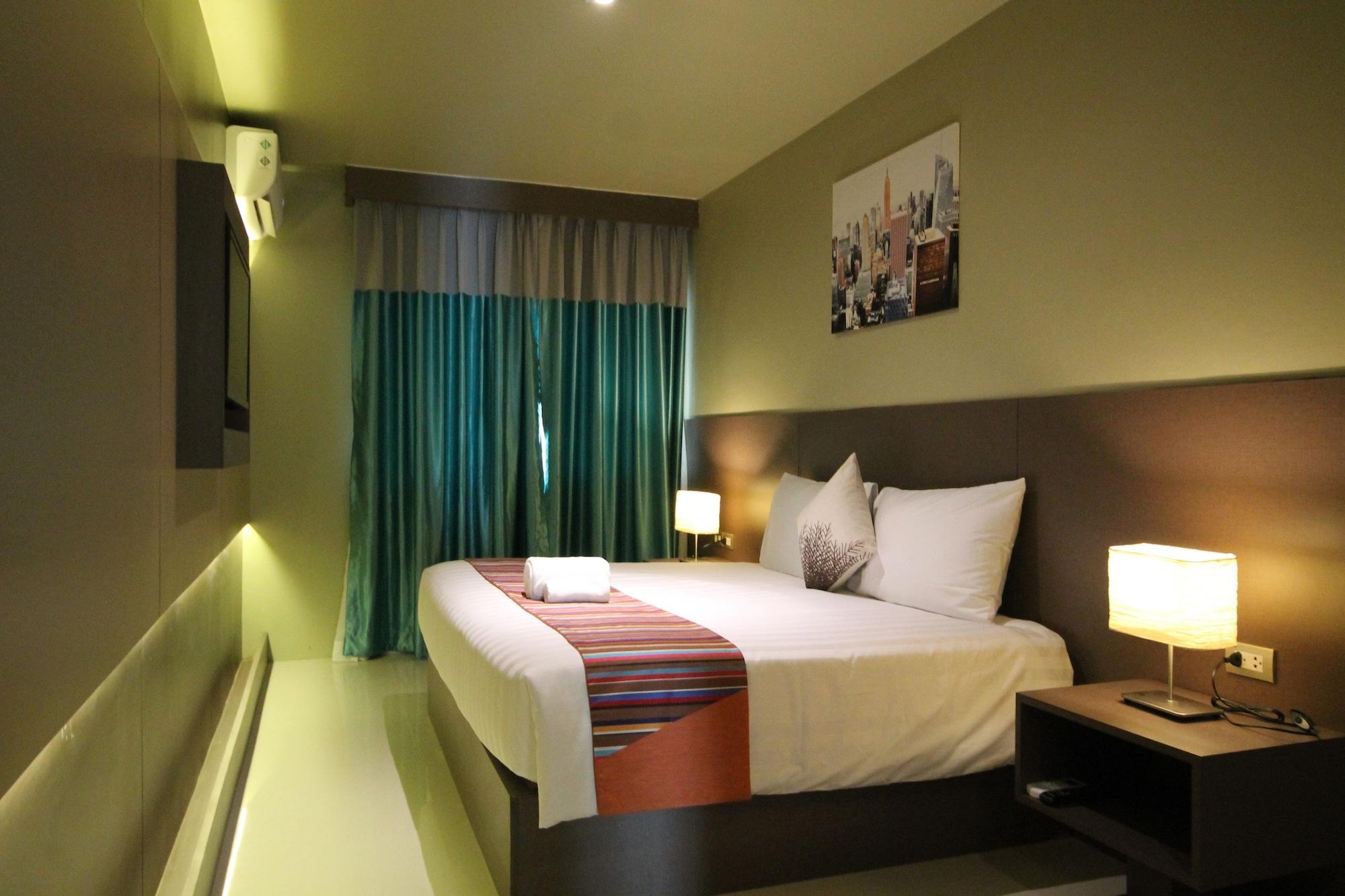 Rooms Republic Pattaya Exterior photo