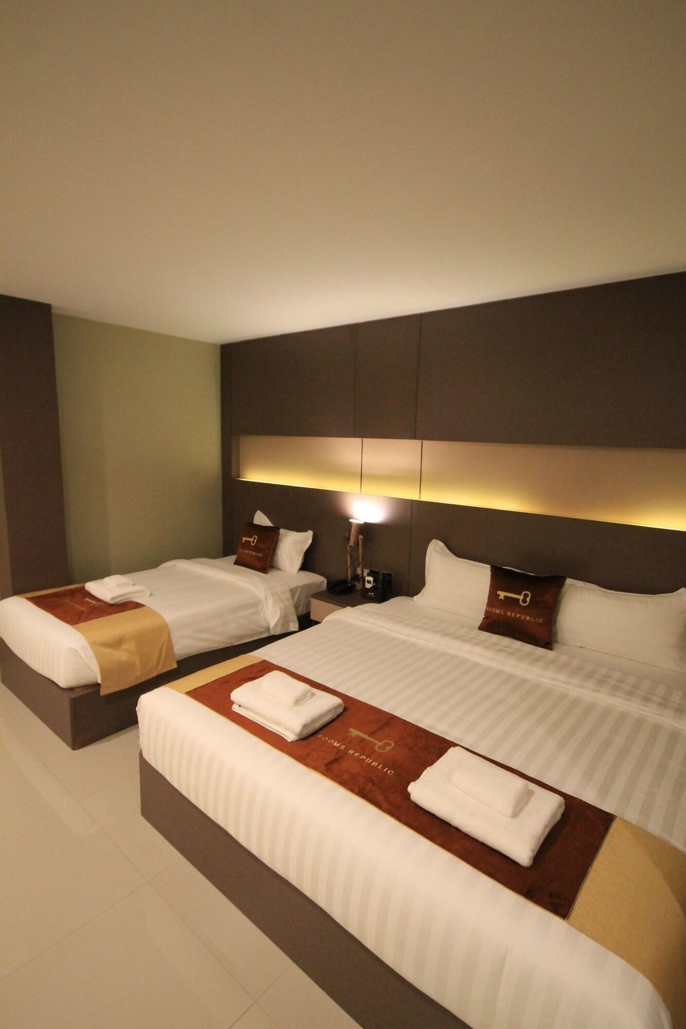 Rooms Republic Pattaya Exterior photo