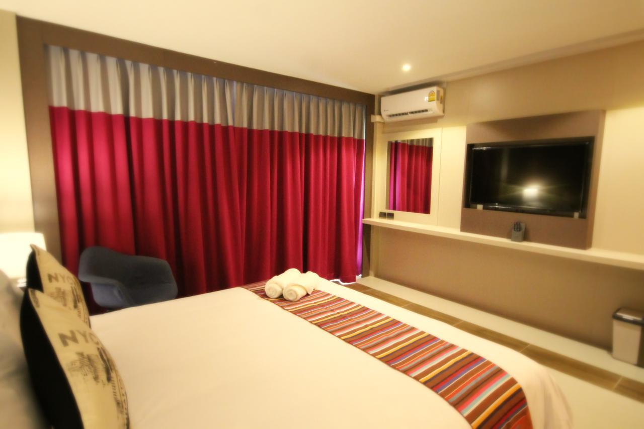 Rooms Republic Pattaya Exterior photo