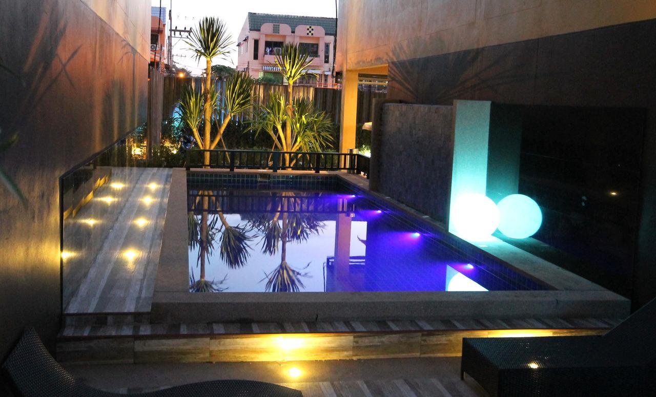Rooms Republic Pattaya Exterior photo