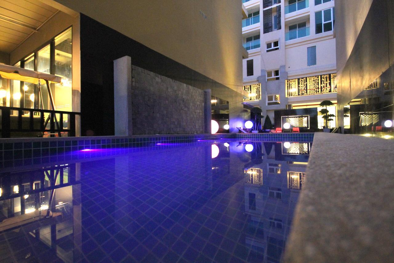 Rooms Republic Pattaya Exterior photo