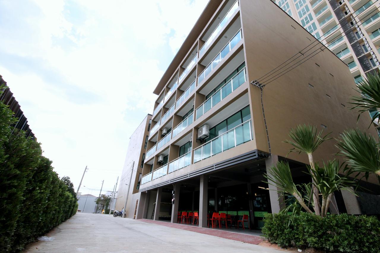 Rooms Republic Pattaya Exterior photo