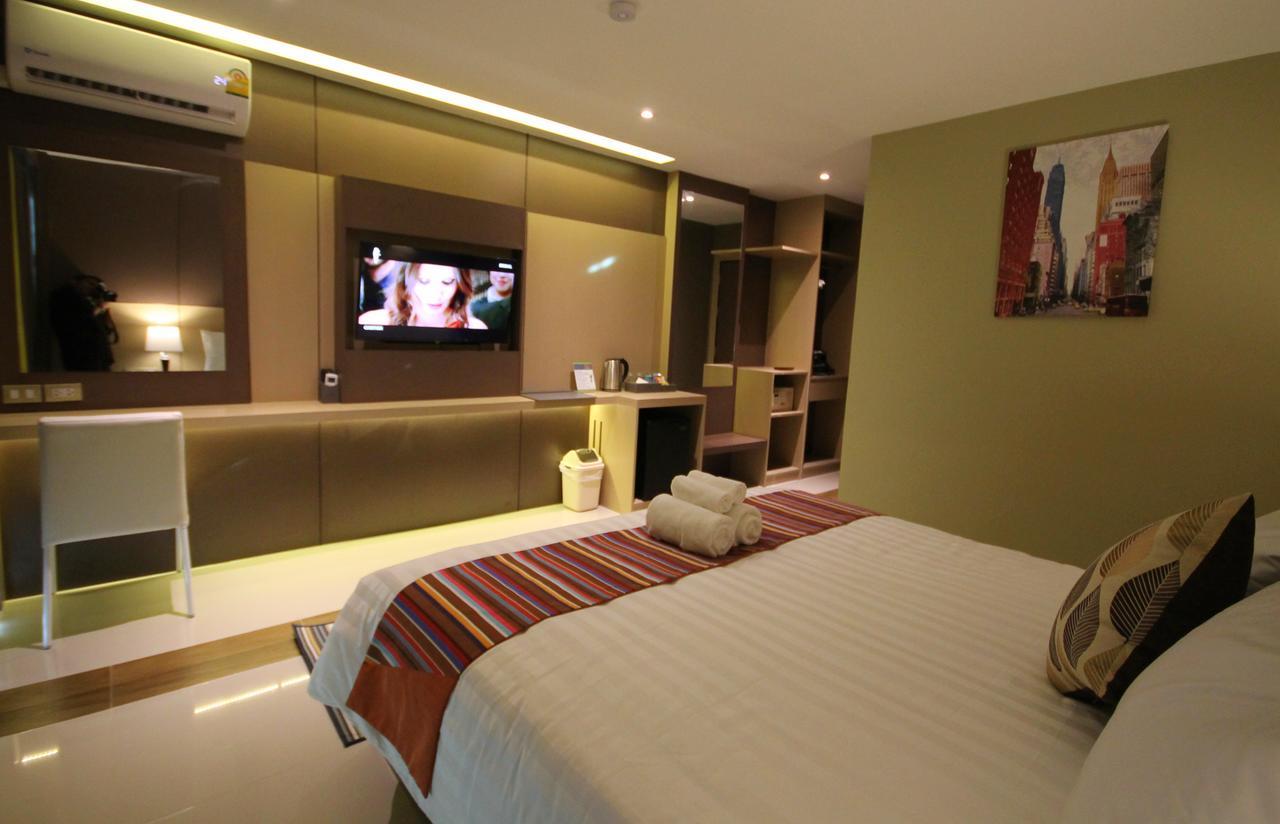 Rooms Republic Pattaya Exterior photo