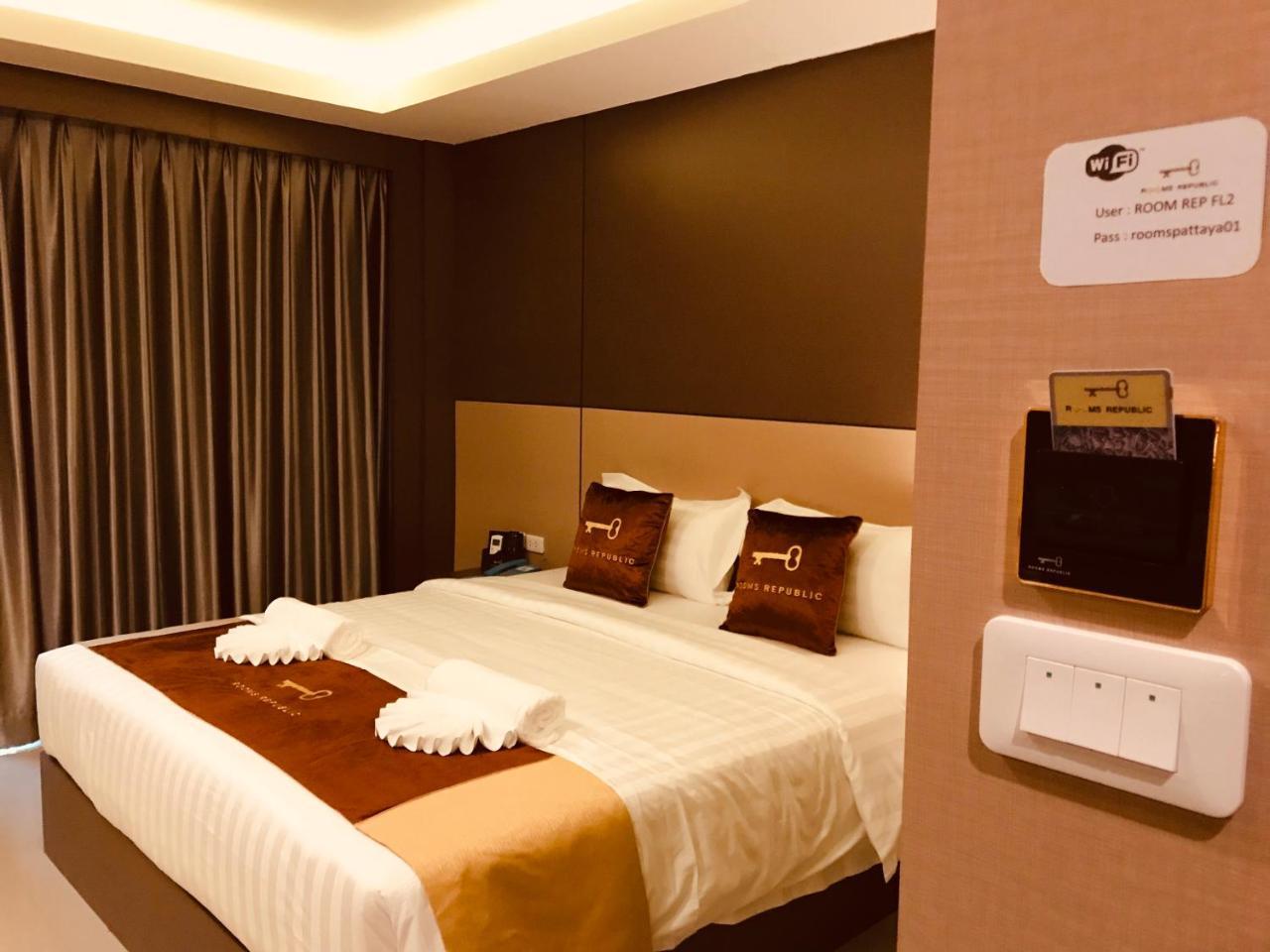 Rooms Republic Pattaya Exterior photo